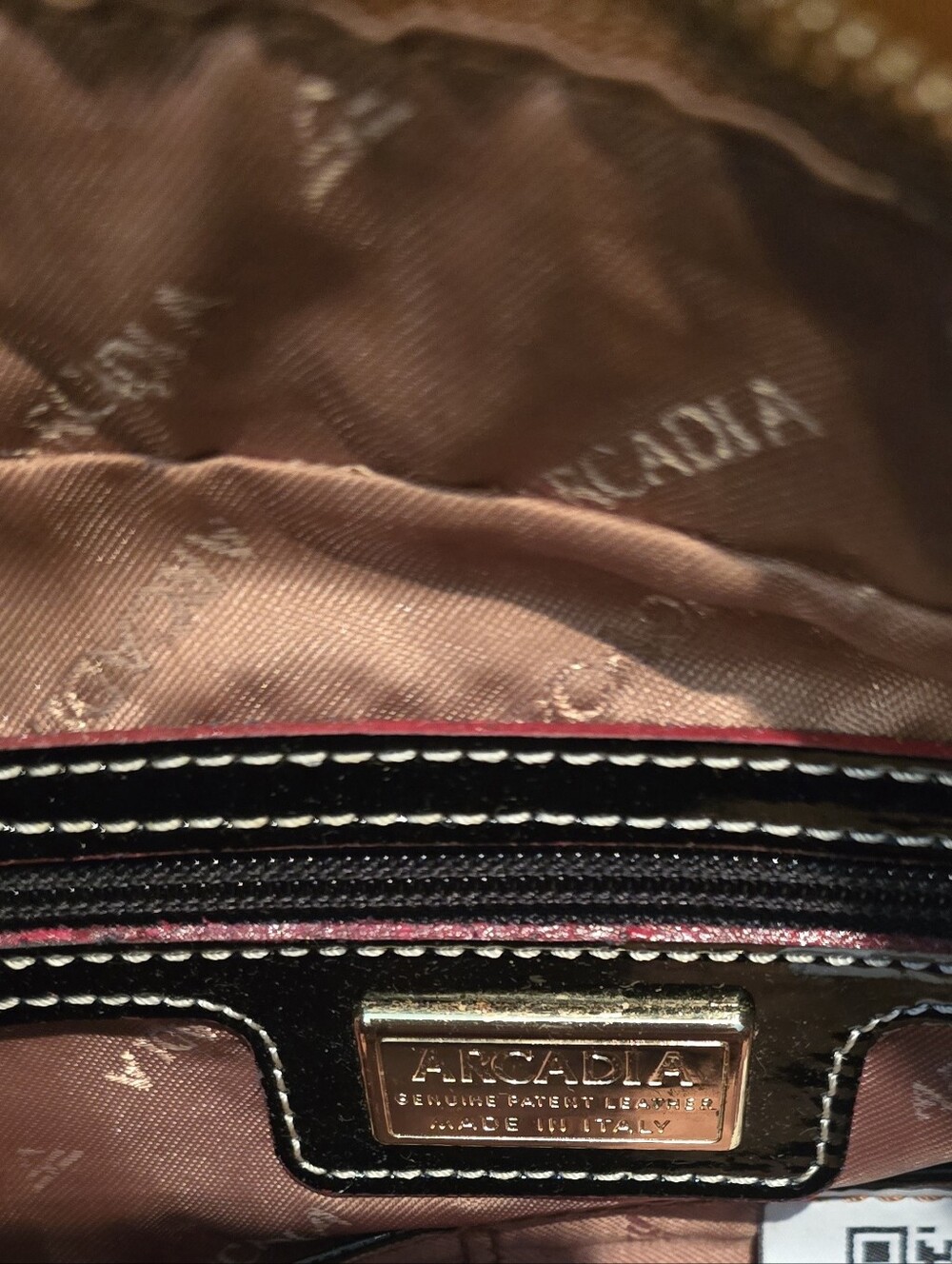 Leather - Italian Patent Tote Bag w/Tan Red Accents, Double Strap, Structured - Picture 9 of 12